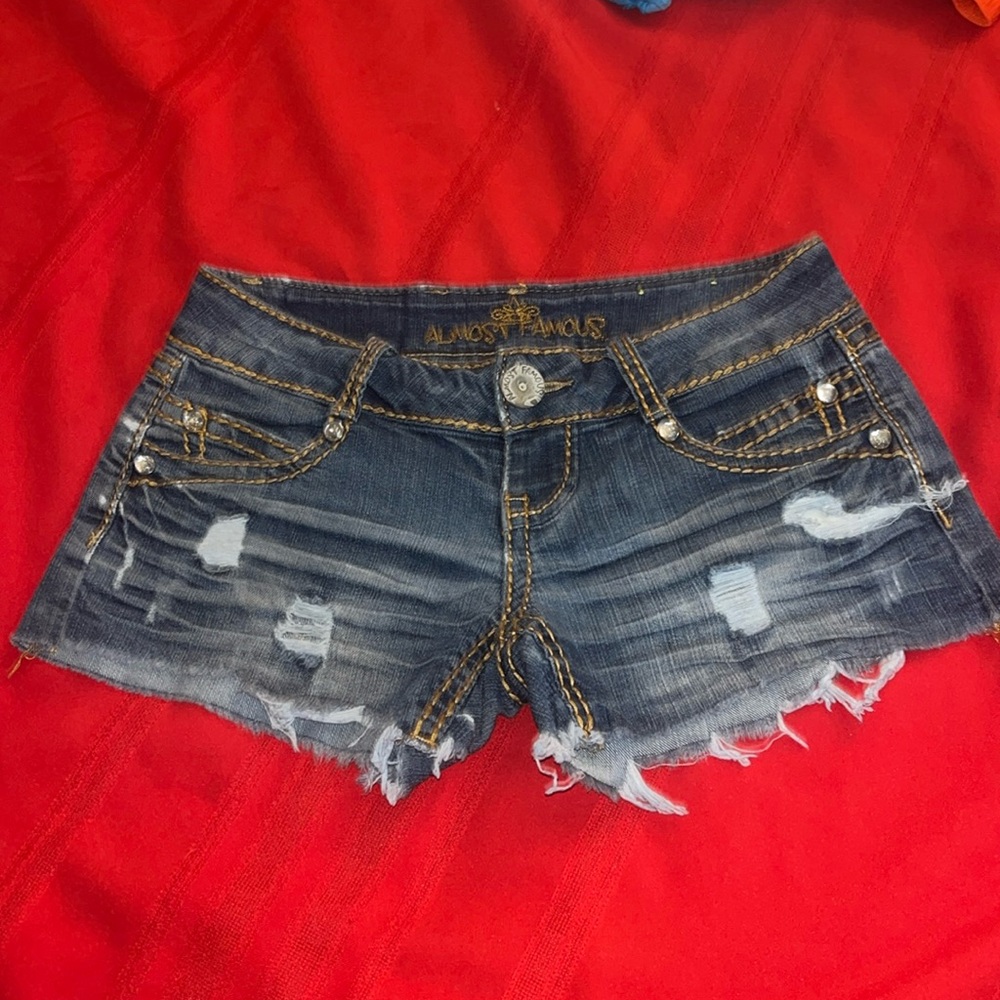 Size 3 Almost Famous Cutoffs